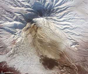 美卫星拍俄火山爆发产生大量灰流 未造成伤亡