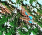 每日卫星照：印度尼西亚查亚峰冰川撤退
