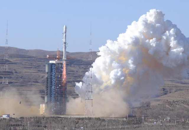 中巴地球资源卫星04星发射成功 两国元首互致贺电