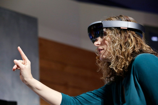 微软的Hololens会是下一个Google Glass吗？