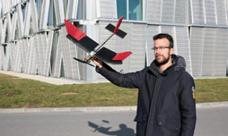 瑞士研发鸟型无人机 可应对变换风向