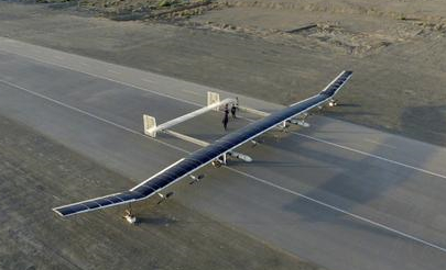 我国首款大型太阳能无人机成功完成两万米高空飞行