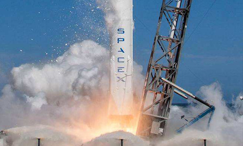SpaceX称3个月内发射重型火箭, 未来可送人去火星