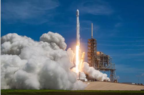 SpaceX第二次成功发射并回收重复使用的猎鹰9号运载火箭