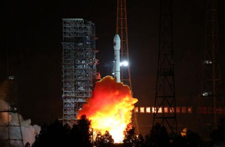 中国助力老挝实现自主测控“老挝一号”通信卫星