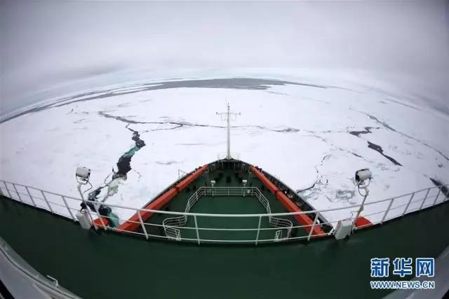 卫星数据系统助力“雪龙号”南极破冰