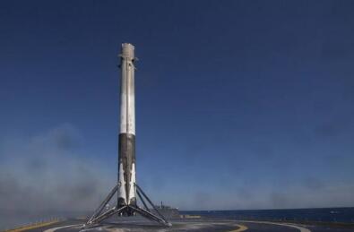 “龙”飞船忙于往返空间站 SpaceX下场重头戏何时演