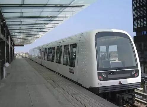 青岛首造无人驾驶地铁 时速最高90公里/小时