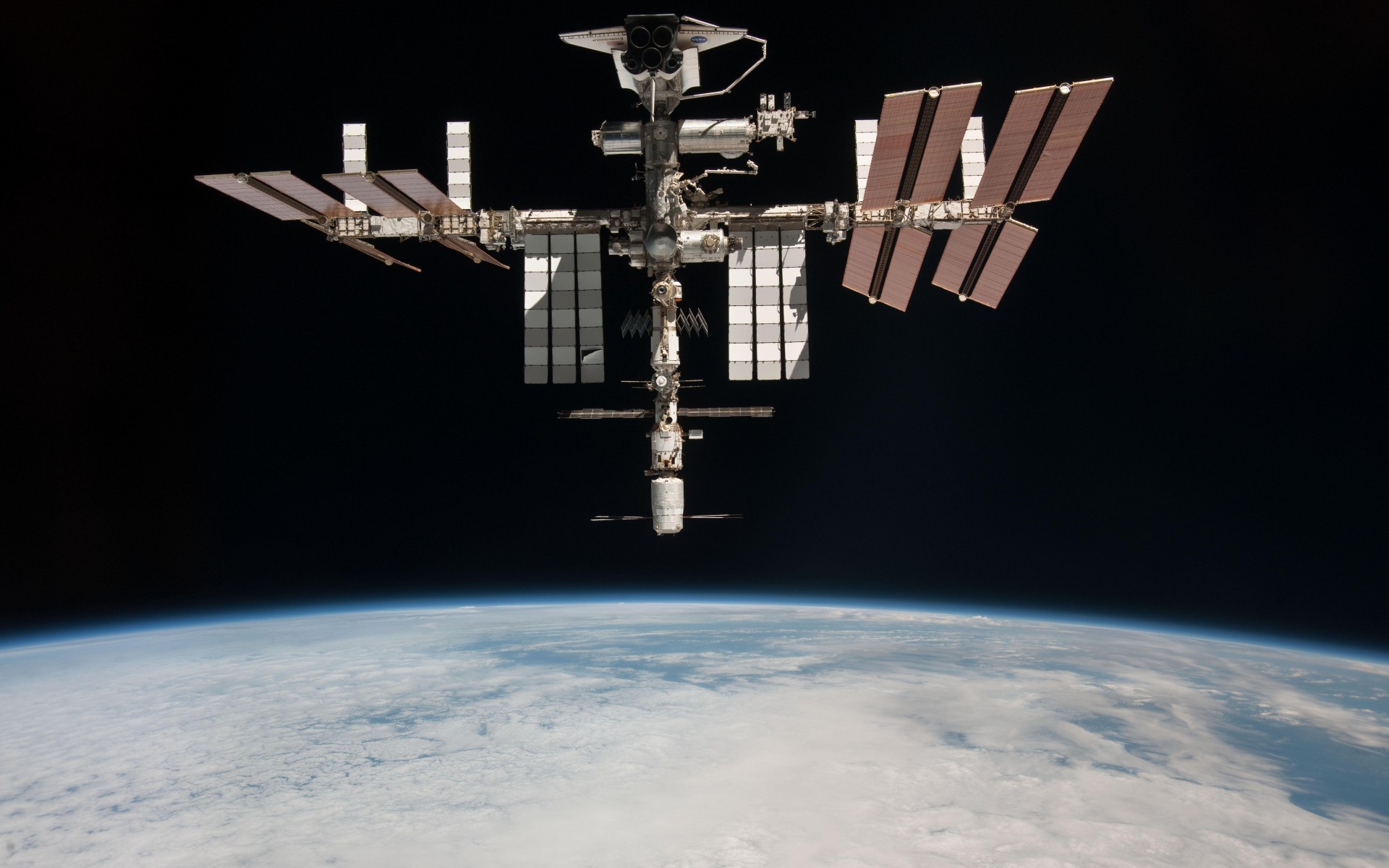 “国际空间站”航天员出舱活动医学保障主要结果