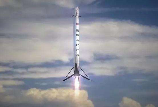 “猎鹰重型”火箭商业首飞发射成功！实现三箭回收
