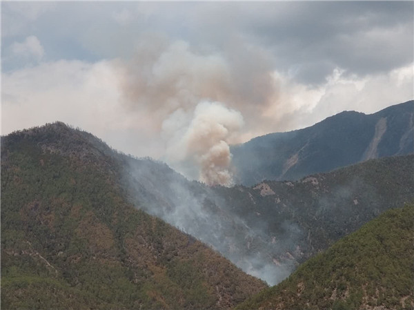 中国测绘科学院无人机组执行木里森林火灾监测任务