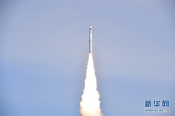 中国运载火箭首次海上发射成功，航天成本需算细账