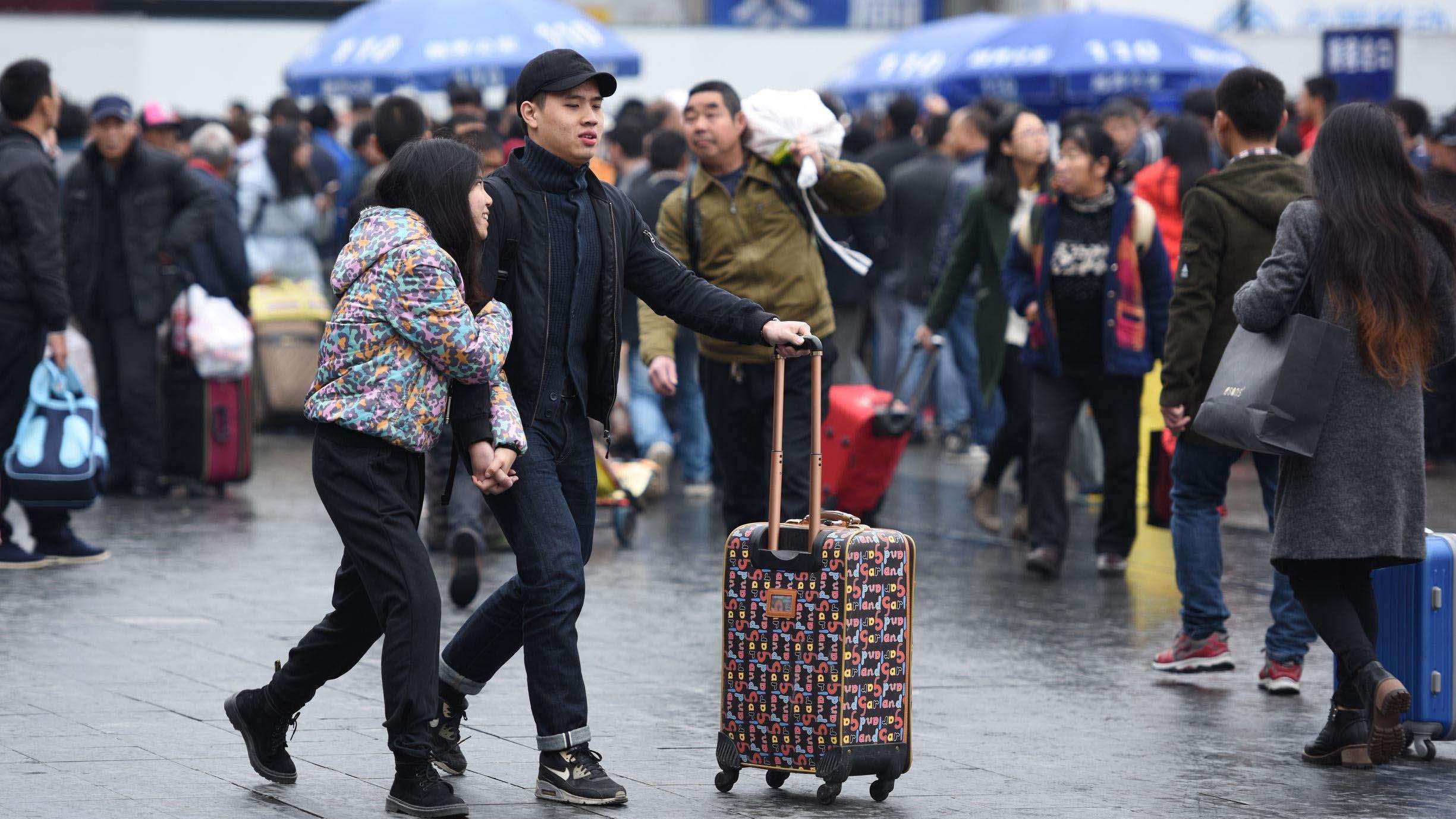 国家发文鼓励“反向春运”，中国人的迁徙方式酝酿巨变