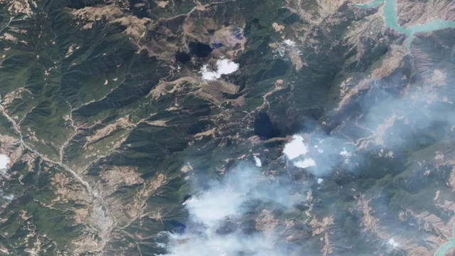 直击凉山森林火灾：高分卫星拍摄过火面积，多地全力驰援灭火