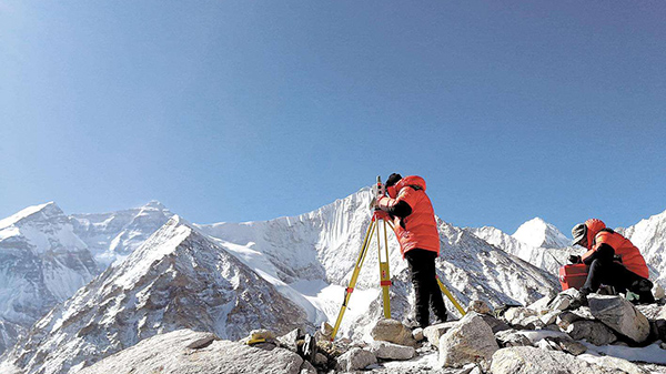 珠峰“测身高”，与你有什么关系？——专家解读测绘与日常生活的关联
