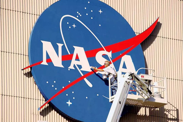 NASA宣布SpaceX龙飞船任务名单：共4名宇航员参加