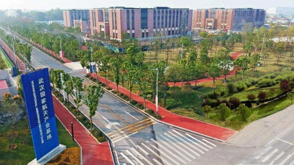 武汉国家航天产业基地：年底将具备年产百颗卫星能力