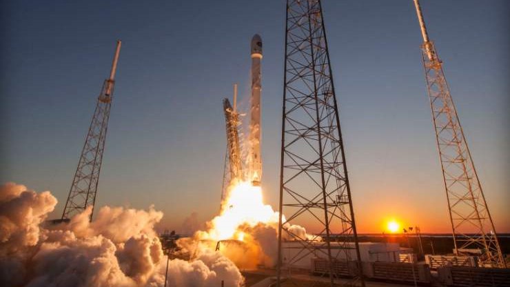 今年第20次！SpaceX猎鹰9号火箭顺利发射 携带一颗军方GPS卫星