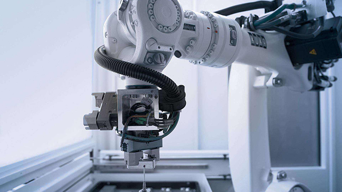 中国工业机器人销量占全球约39.2%的市场份额
