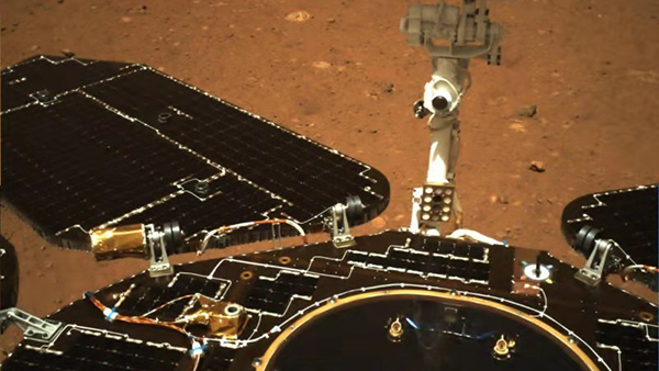 国家航天局首次发布天问一号火星着陆过程、两器分离和落火影像