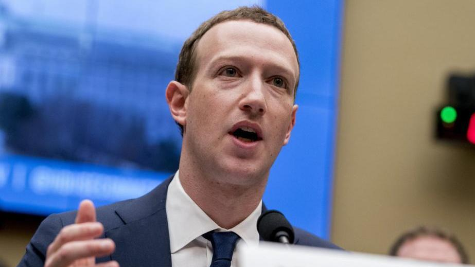 Facebook董事会拒绝让扎克伯格卸任董事长