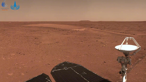 天问一号成功发射1周年，祝融号拍摄到火星沙丘图像