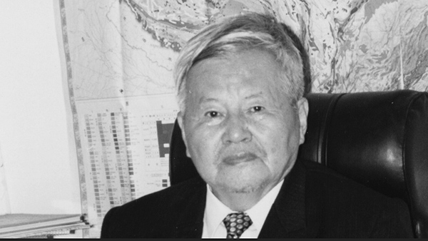 地质学家、李四光地质科学奖获得者杜汝霖逝世，享年92岁