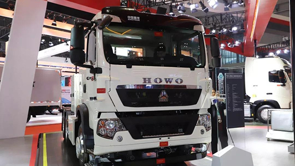 中国重汽：L4级纯电动无人驾驶港口集装箱卡车已实现商业化运营