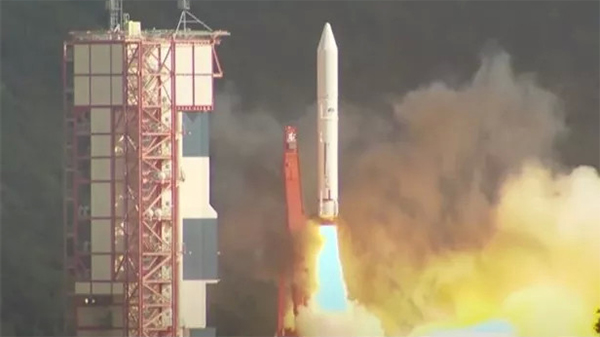 越南航空航天新里程“纳龙”卫星成功发射升空