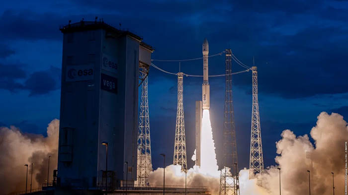 织女星火箭发射法国电子军事卫星，可定位航母位置